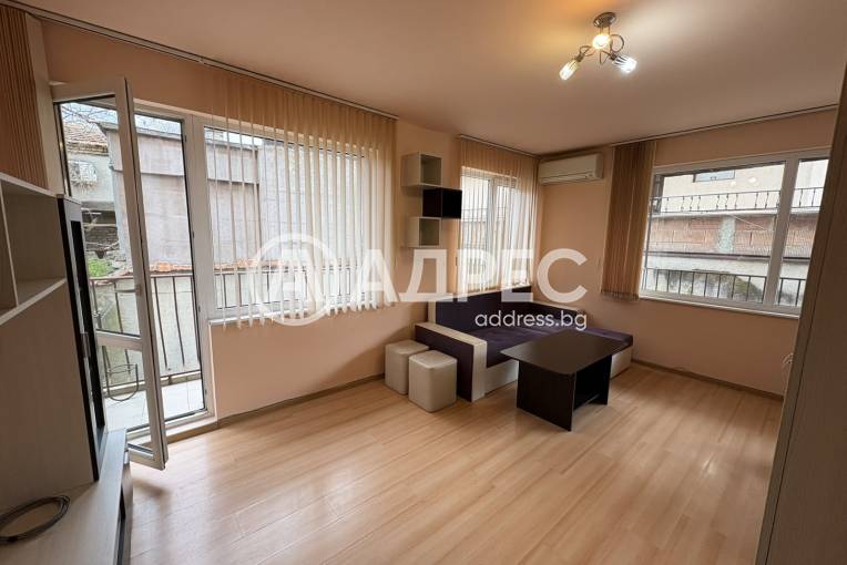 Едностаен апартамент, Варна, Цветен квартал, 689191, Снимка 2