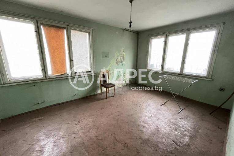 Тристаен апартамент, Ловеч, Център, 677195, Снимка 1