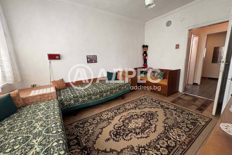 Тристаен апартамент, Сливен, Кольо Фичето, 695202, Снимка 1