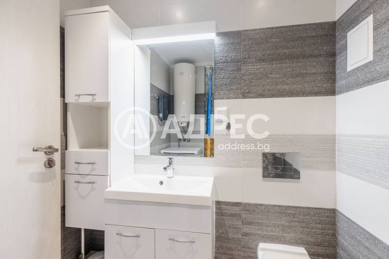 Тристаен апартамент, Варна, Погребите, 679206, Снимка 16