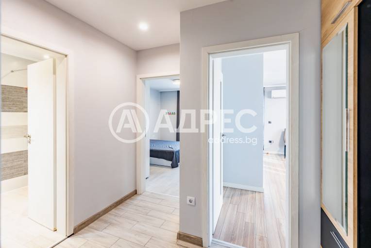 Тристаен апартамент, Варна, Погребите, 679206, Снимка 19