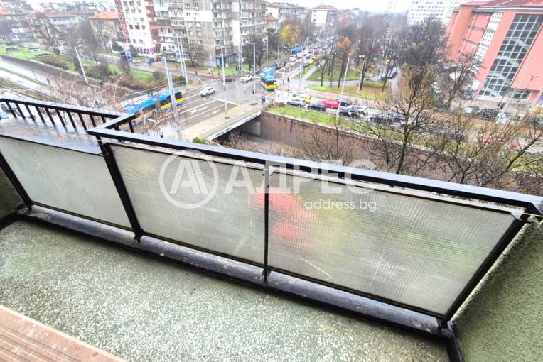 Тристаен апартамент, София, Хиподрума, 677212, Снимка 14