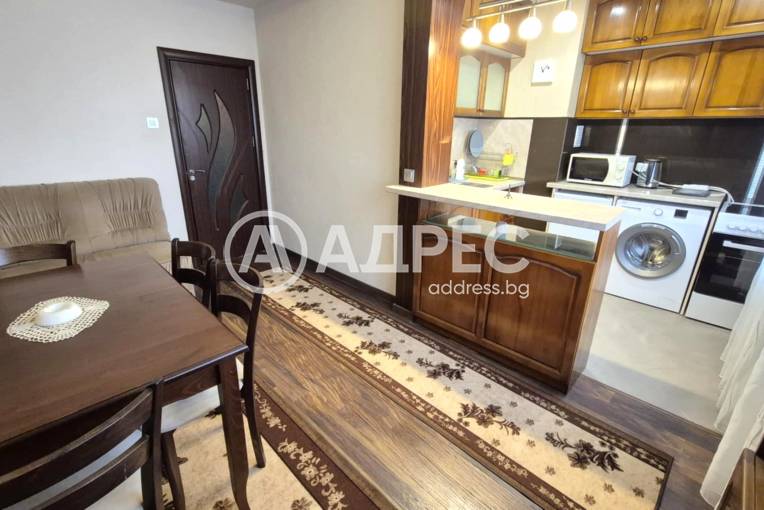 Тристаен апартамент, София, Хиподрума, 677212, Снимка 9