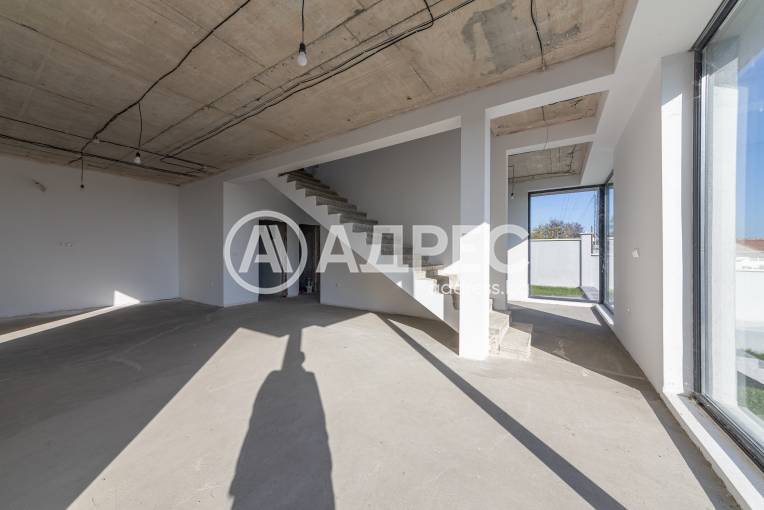 Къща/Вила, Варна, м-ст Ален Мак, 669214, Снимка 3