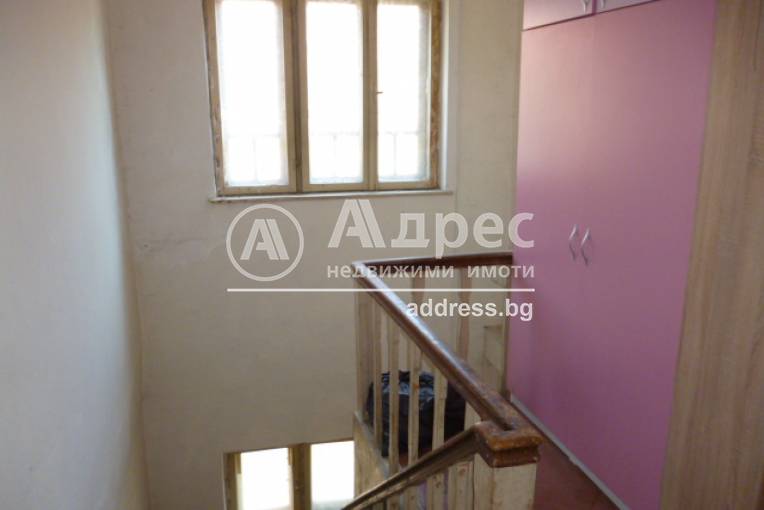 Етаж от къща, Добрич, Център, 523215, Снимка 1