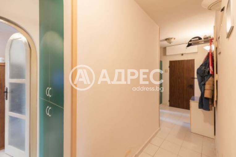 Тристаен апартамент, Варна, Икономически университет, 679218, Снимка 10