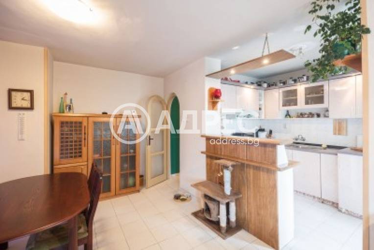 Тристаен апартамент, Варна, Икономически университет, 679218, Снимка 6