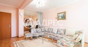 Двустаен апартамент, Варна, к.к. Златни Пясъци, 678222, Снимка 1