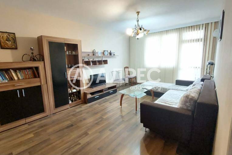 Тристаен апартамент, Ямбол, Възраждане, 678224, Снимка 1