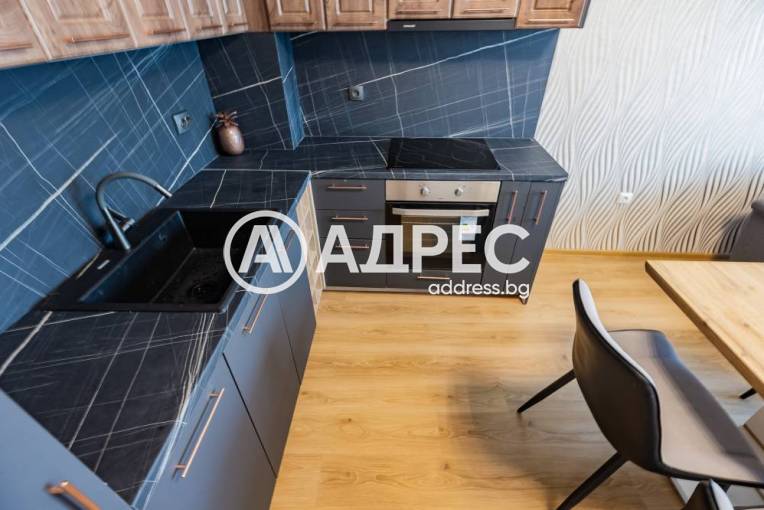 Тристаен апартамент, Варна, Погребите, 692225, Снимка 2