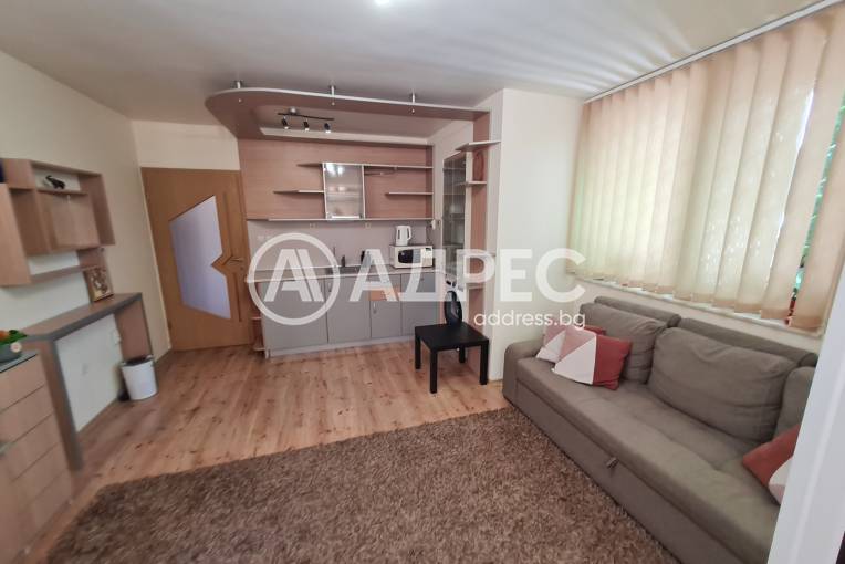 Тристаен апартамент, Варна, Окръжна болница, 699226, Снимка 2