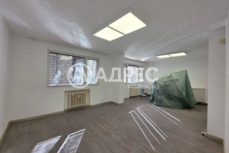 Тристаен апартамент, София, Център, 675227, Снимка 1