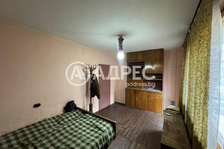 Тристаен апартамент, Попово, 679231, Снимка 1