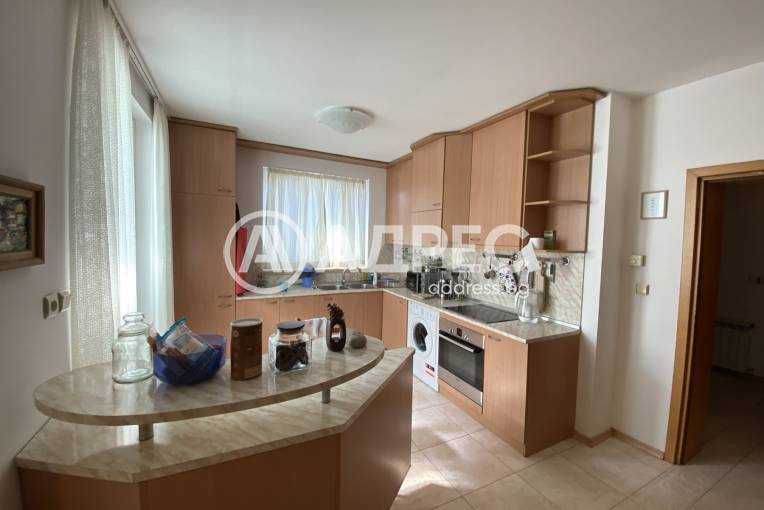 Тристаен апартамент, Благоевград, Широк център, 408232, Снимка 1