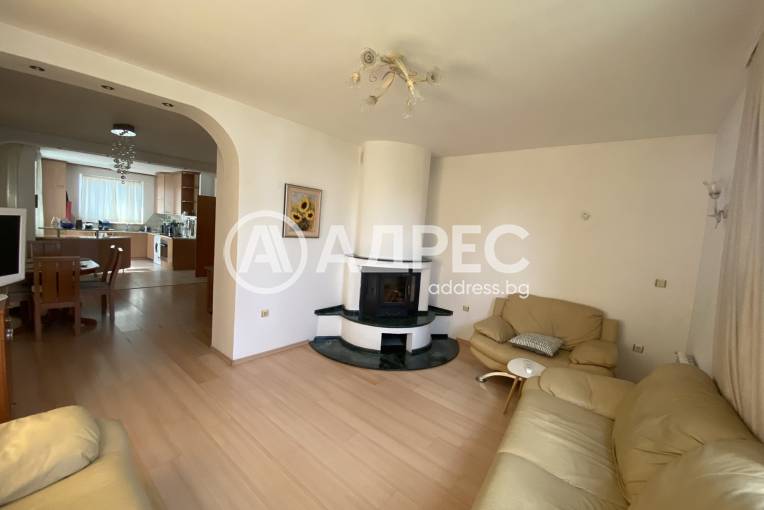 Тристаен апартамент, Благоевград, Широк център, 408232, Снимка 8