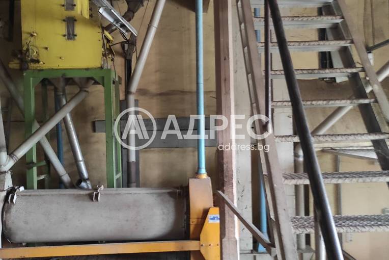 Стопанска сграда/Ферма, Златна нива, 683234, Снимка 11