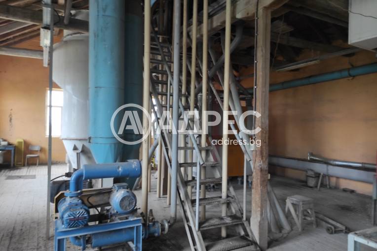 Стопанска сграда/Ферма, Златна нива, 683234, Снимка 6