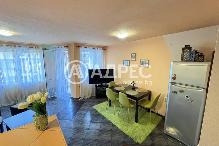 Двустаен апартамент, Варна, Спортна зала, 682235, Снимка 1