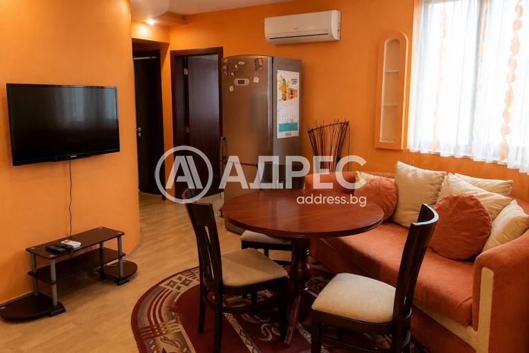 Тристаен апартамент, Варна, Окръжна болница, 700235, Снимка 1