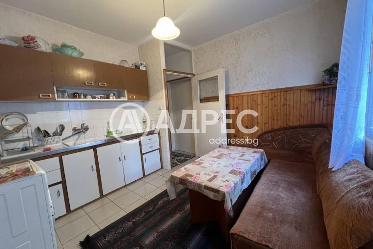 Тристаен апартамент, Шумен, Боян Българанов 2, 638236, Снимка 13