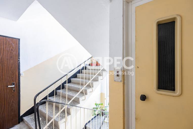 Тристаен апартамент, Варна, Цветен квартал, 676236, Снимка 12