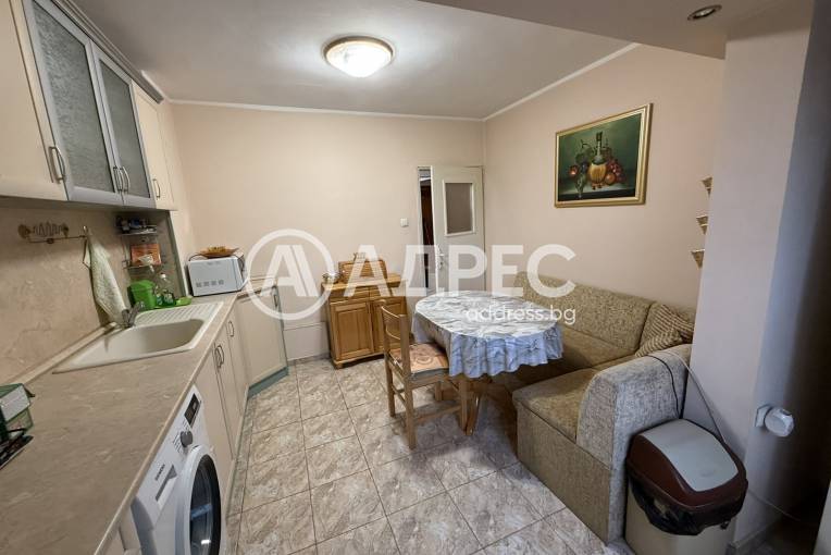 Тристаен апартамент, Хасково, Куба, 677236, Снимка 2