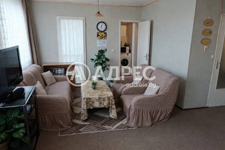 Тристаен апартамент, Разград, Освобождение, 691240, Снимка 1