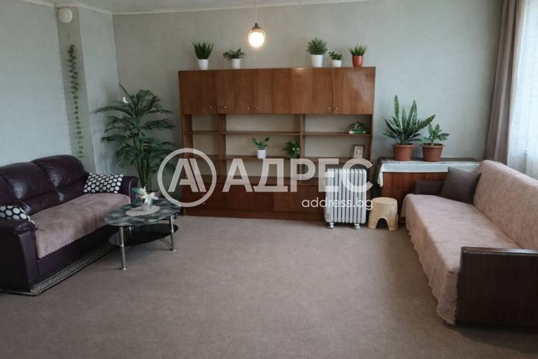 Тристаен апартамент, Разград, Освобождение, 691240, Снимка 2