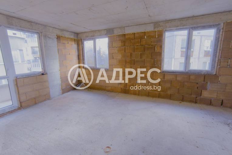 Двустаен апартамент, Варна, Погребите, 689241, Снимка 1