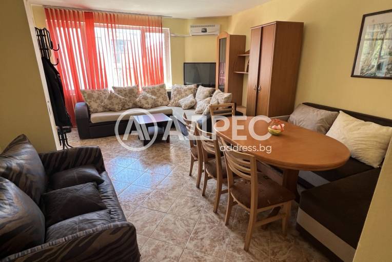 Многостаен апартамент, Свети Влас, 655244, Снимка 1