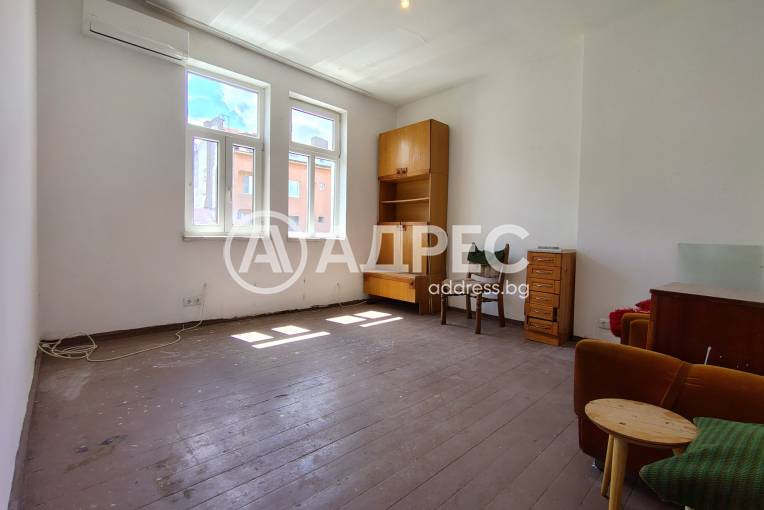 Тристаен апартамент, София, Оборище, 642246, Снимка 2