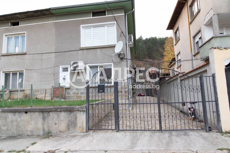 Къща/Вила, Троян, Център, 674247, Снимка 1