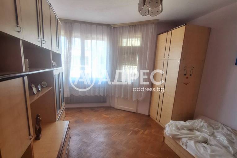 Тристаен апартамент, Велико Търново, Картала, 689247, Снимка 1