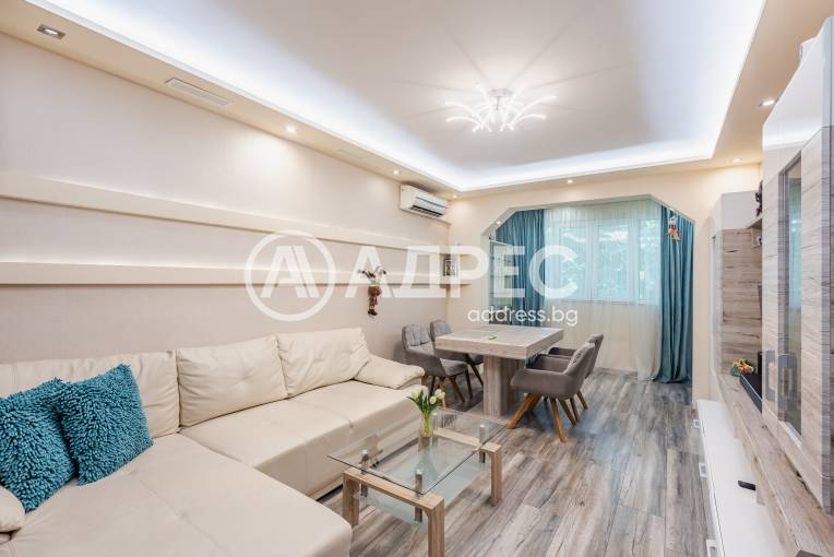 Тристаен апартамент, Варна, Трошево, 702248, Снимка 1