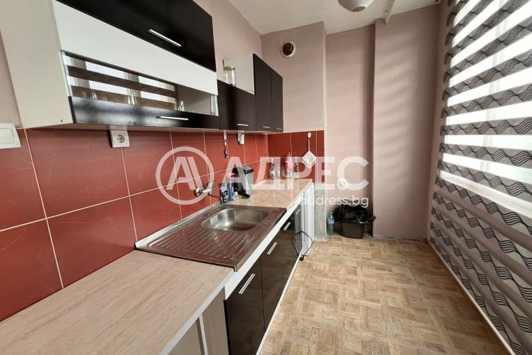 Тристаен апартамент, Ловеч, Здравец, 667249, Снимка 2