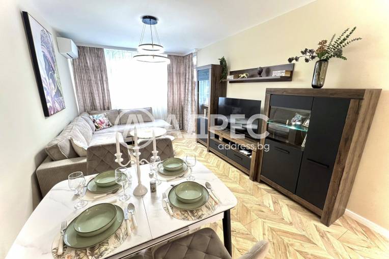 Тристаен апартамент, Пловдив, Гагарин, 687251, Снимка 1