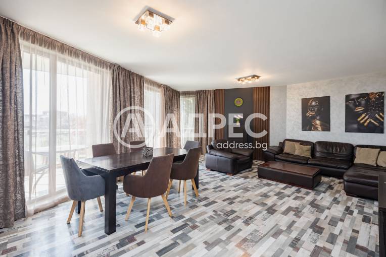 Тристаен апартамент, Варна, м-ст Свети Никола, 689252, Снимка 1