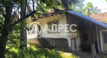Къща/Вила, Разград, Добровски, 698252, Снимка 1