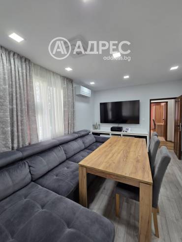 Тристаен апартамент, Варна, Базар "Левски", 678255, Снимка 1