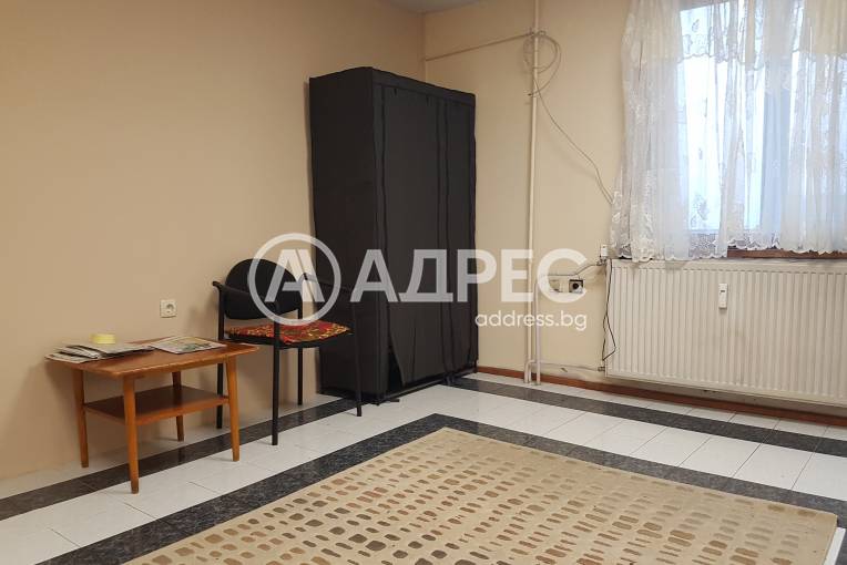 Двустаен апартамент, Плевен, Идеален център, 653258, Снимка 2