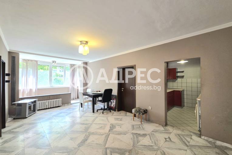 Многостаен апартамент, София, Лагера, 698261, Снимка 1