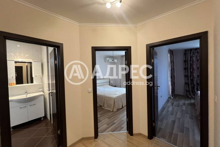 Тристаен апартамент, Шкорпиловци, 656262, Снимка 2