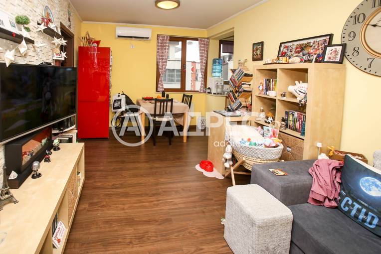 Тристаен апартамент, София, Овча купел, 692264, Снимка 1