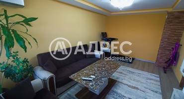 Тристаен апартамент, Разград, Орел, 698266, Снимка 1