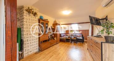 Тристаен апартамент, Варна, Цветен квартал, 671267, Снимка 2