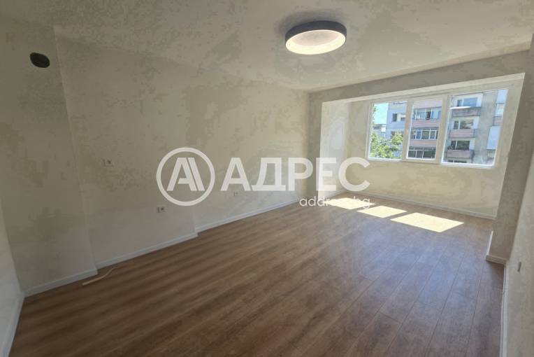 Тристаен апартамент, Плевен, 9-ти квартал, 699268, Снимка 1