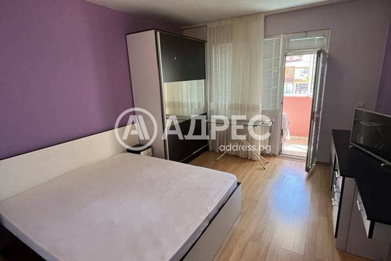 Тристаен апартамент, Благоевград, Струмско, 660270, Снимка 1