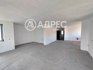 Тристаен апартамент, Велико Търново, Център, 663272, Снимка 1