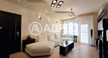 Тристаен апартамент, София, Център, 668273