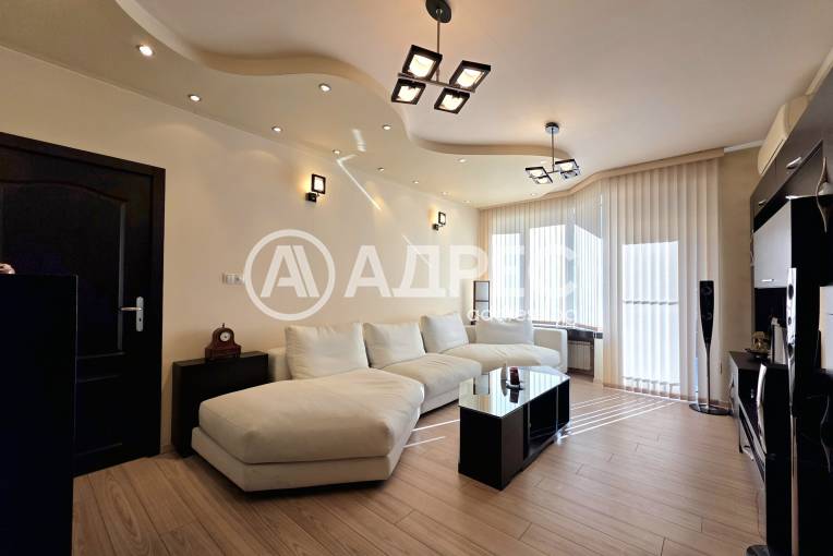 Тристаен апартамент, София, Център, 668273, Снимка 1